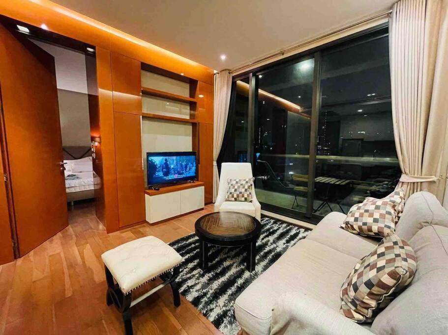 Luxury 1Bed 1Bath 300M Bts Phrom Phong, Emporium Emsphere Emquartier Bangkok Exterior photo